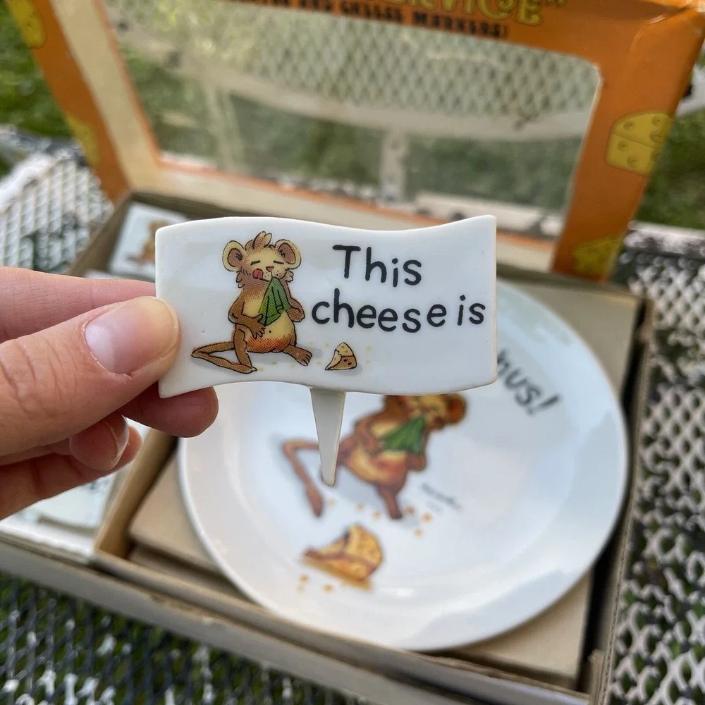 Vintage Enesco Suzy's Zoo Set of 4 cheese‎ plates & picks 1976 Anthropomorphic